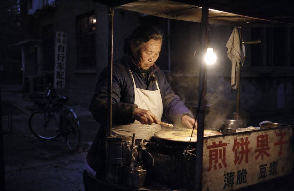 Ce que les nainai des marchés de nuit chinois faisaient tenir