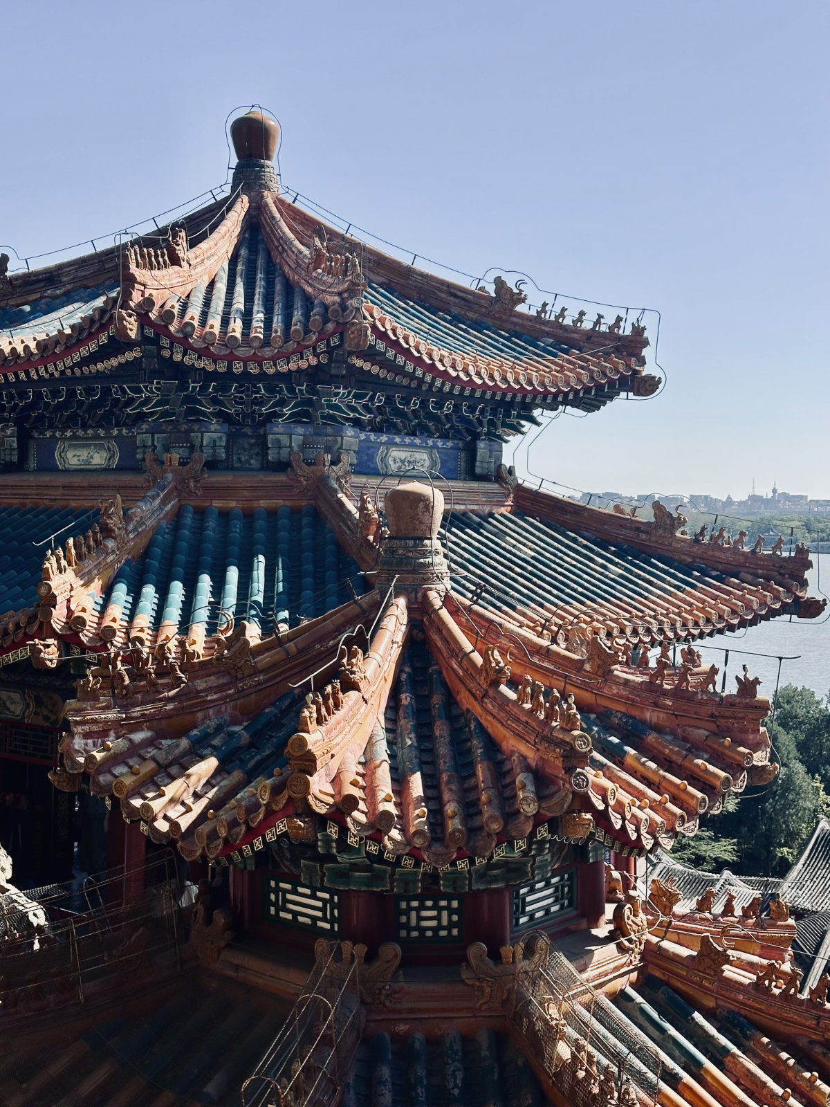 Détail architectural, Architecture traditionnelle, Pavillon chinois, Pékin, Palais d’Été de Pékin, Toits traditionnels chinois