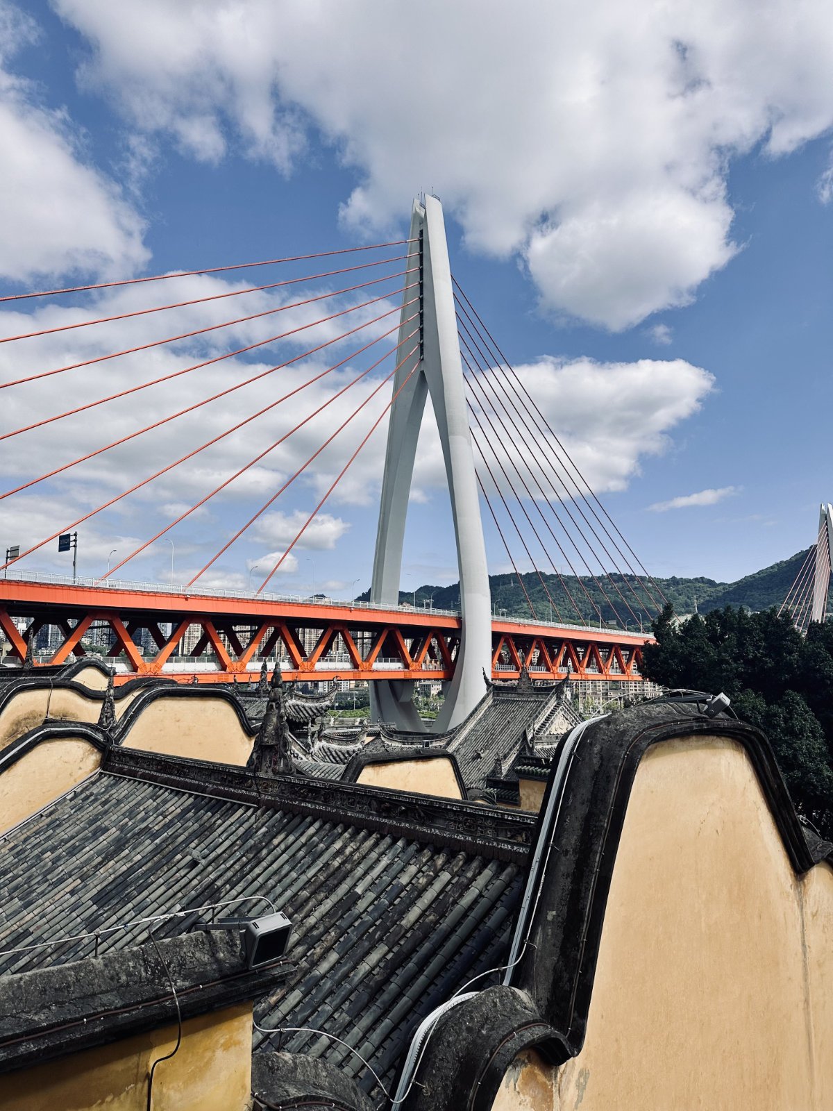 Chongqing, Hall de la Guilde Huguang, Pont