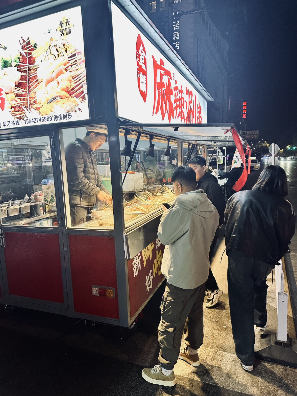 Street-food à Shenyang, Shenyang la nuit, Shenyang, La Chine de nuit, Street-food